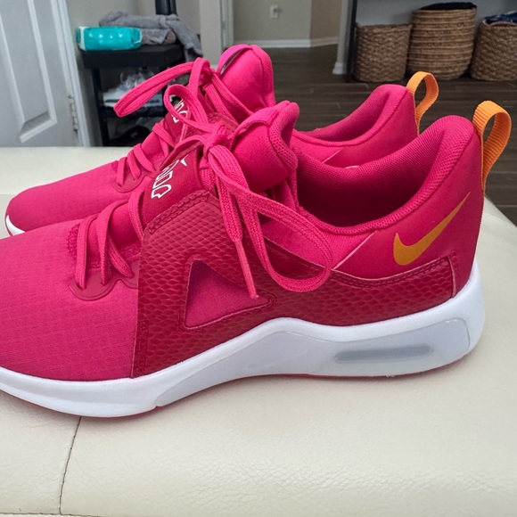 Nike Air Max Bella TR 5 Pink Women’s - Picture 2 of 8